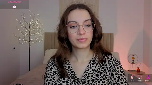 Real_cutie1's Live Chat Room
