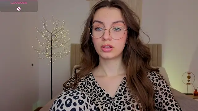 Chat soba uživo modela Real_cutie1