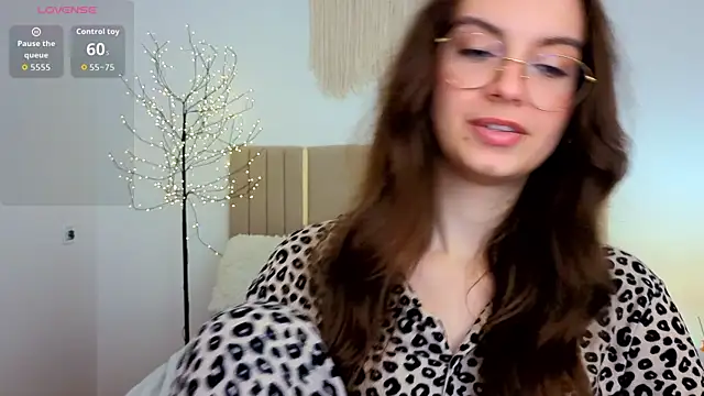 Real_cutie1's Webcam Show