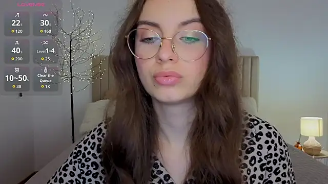 צ'אט XXX בשידור חי של Real_cutie1