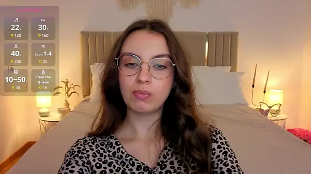 Real_cutie1 Show in webcam