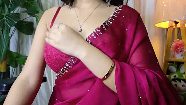 kiara_1122's Webcam Show