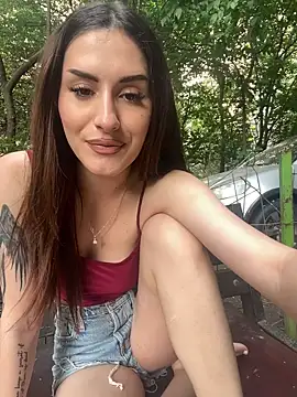 AriaAdda's Live XXX Chat