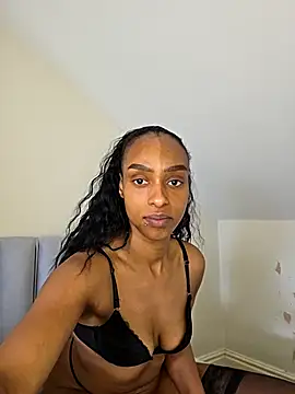 Hazel_Dollxx's Webcam Show