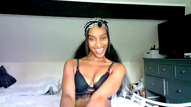 Hazel_Dollxx Шоу с уебкамера