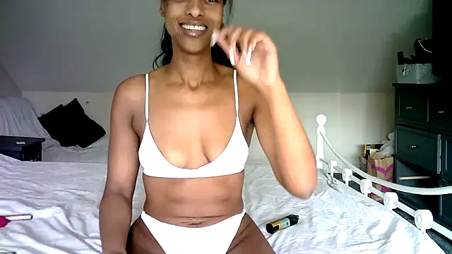 Hazel_Dollxx Pertunjukan Webcam