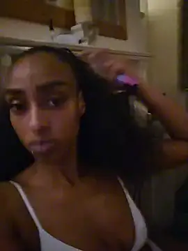 Chatroom XXX en direct de Hazel_Dollxx