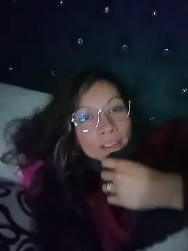 צ'אט XXX בשידור חי של Chriss_girl_of_imaginatio