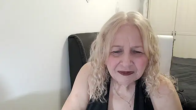 SusiLifeXXX: απευθείας συνομιλία ΧΧΧ