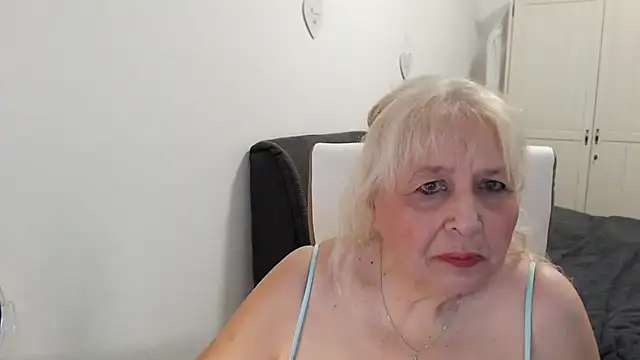 SusiLifeXXX – Live XXX-chat