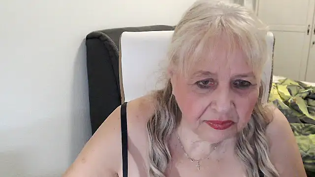 Chat +18 de SusiLifeXXX ao vivo