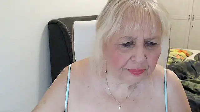 SusiLifeXXX live XXX chat
