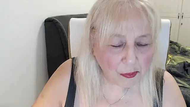 SusiLifeXXXn Live XXX chat