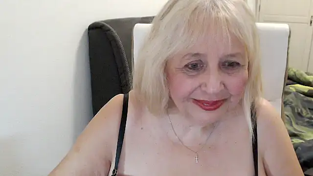SusiLifeXXX Adlı Modelin Canlı XXX Sohbeti