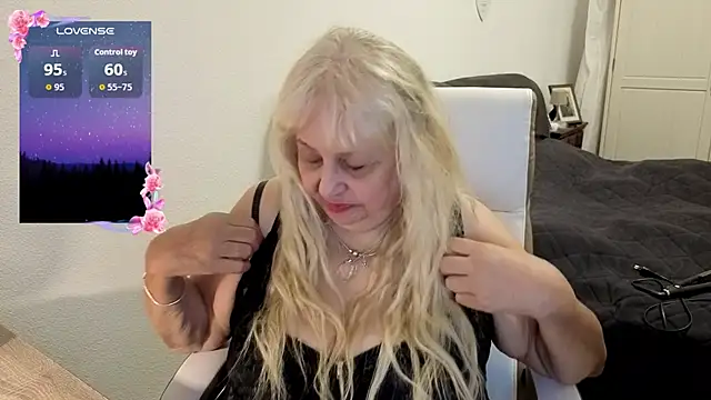 SusiLifeXXX's Webcam Show