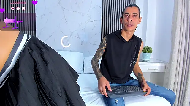 JackAndRosse_'s Live XXX Chat