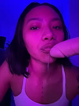 Chat XXX en directo de Mia-miauuuuu