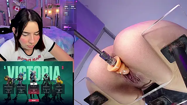 NicoleFerrel: διαδικτυακό σόου στην κάμερα