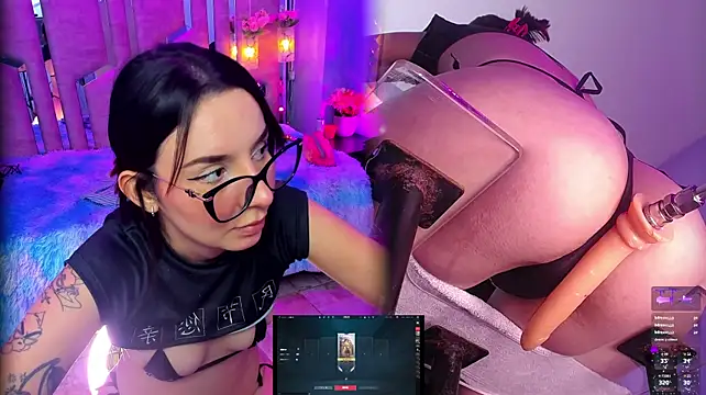 NicoleFerreln Live XXX chat