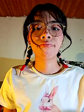 แชท XXX สดของ Dolli_virginpussy