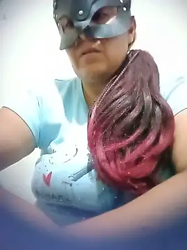 Saramilf36 Show in webcam