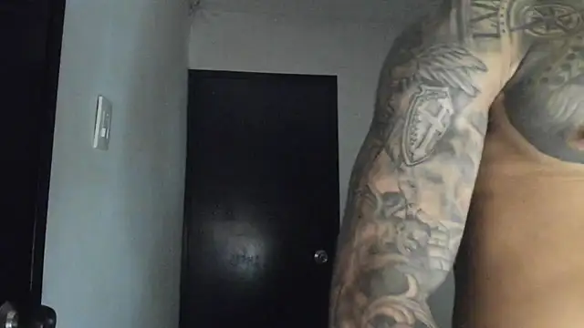 ThiagoLugo's Live XXX Chat