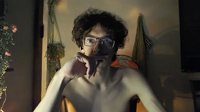 LovesomeCookie Show in webcam