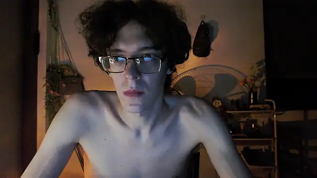 LovesomeCookie Show in webcam