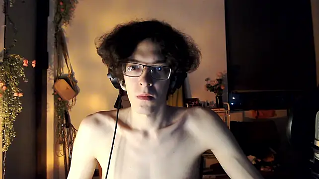 LovesomeCookie Show in webcam