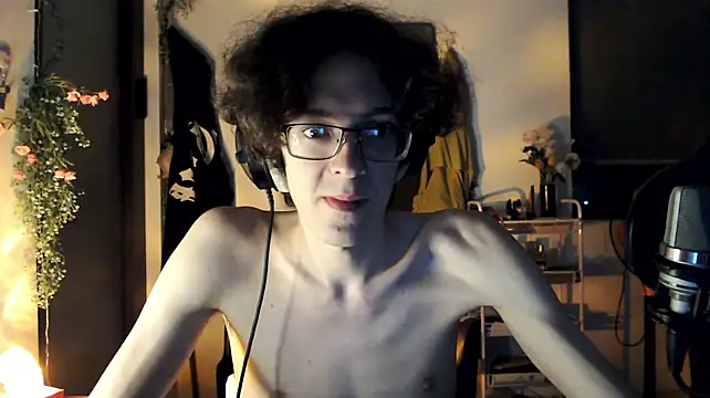 LovesomeCookie Show in webcam