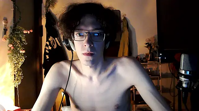 LovesomeCookie Show in webcam