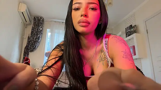 Hannah_xBaby Chat XXX in diretta