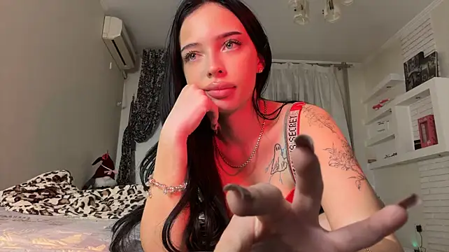 Hannah_xBaby's Live XXX Chat