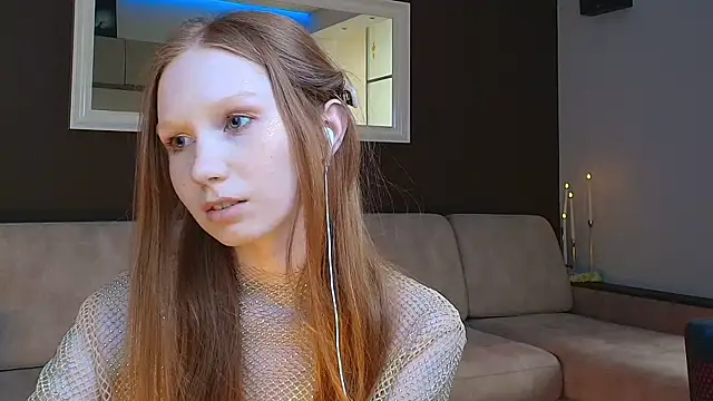 FoxyMira's Live XXX Chat