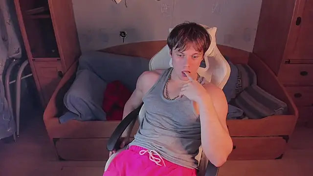 Dexter_Bennett Show in webcam