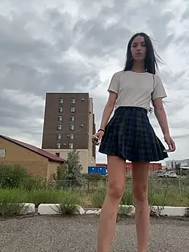 DollyTall Webcam show