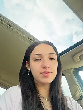 DollyTall's Live XXX Chat
