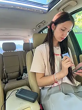 DollyTall Adlı Modelin Web Kamerası Şovu