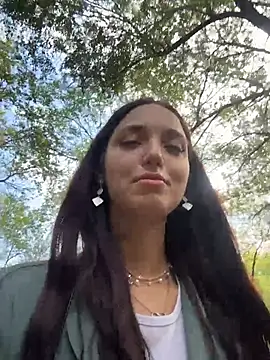 Show modela DollyTall na web-kameri