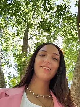 DollyTall webkamerás műsora