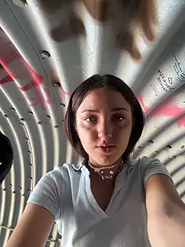 DollyTall Webcam show