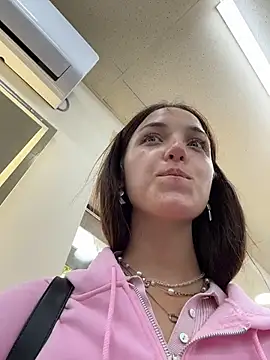 DollyTall 现场XXX聊天