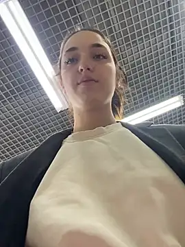 DollyTall Webcam Show