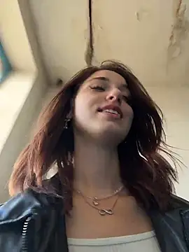 DollyTall Шоу с уебкамера