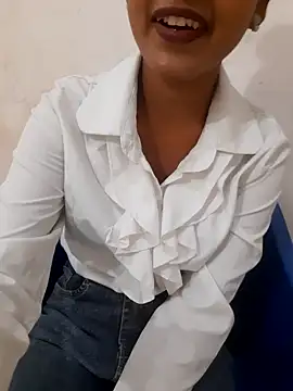 Navya67 Webcamshow