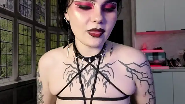 IntrigueYourDay Live XXX-chat
