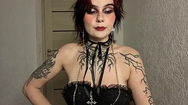 Chat +18 de IntrigueYourDay ao vivo