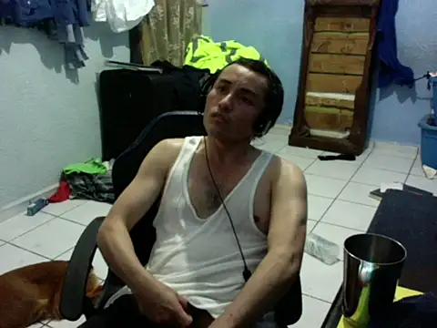 Czat XXX na żywo – hornymkfunguy