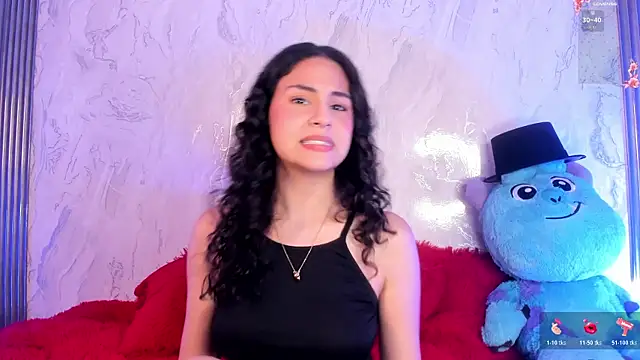 הופעת וובקאם של HadaKiss
