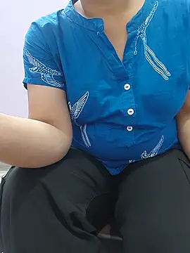 ritika_kushwaha's Webcam Show